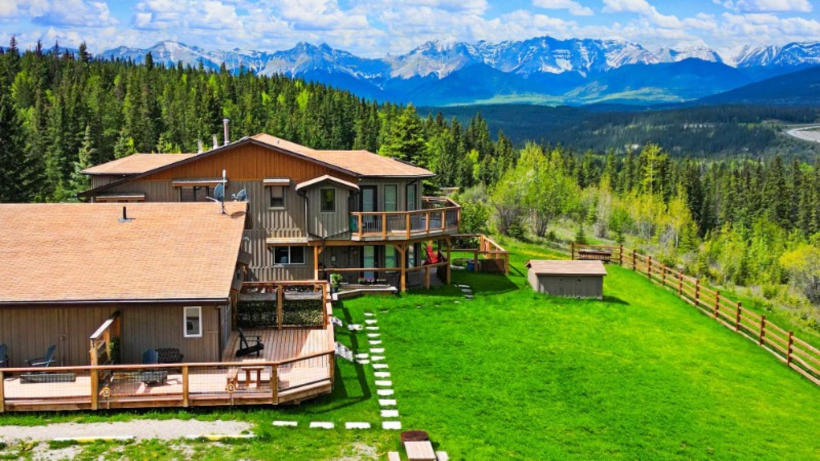 Heritage accommodations with stunning mountain views at Rocky Mountain View BnB in Alberta