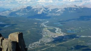 Rocky Mountain view near Airbnb Hinton