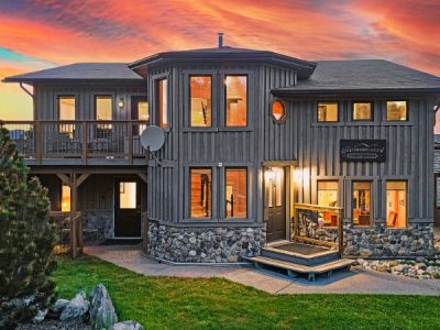 Rocky Mountain View BnB lodge at sunset